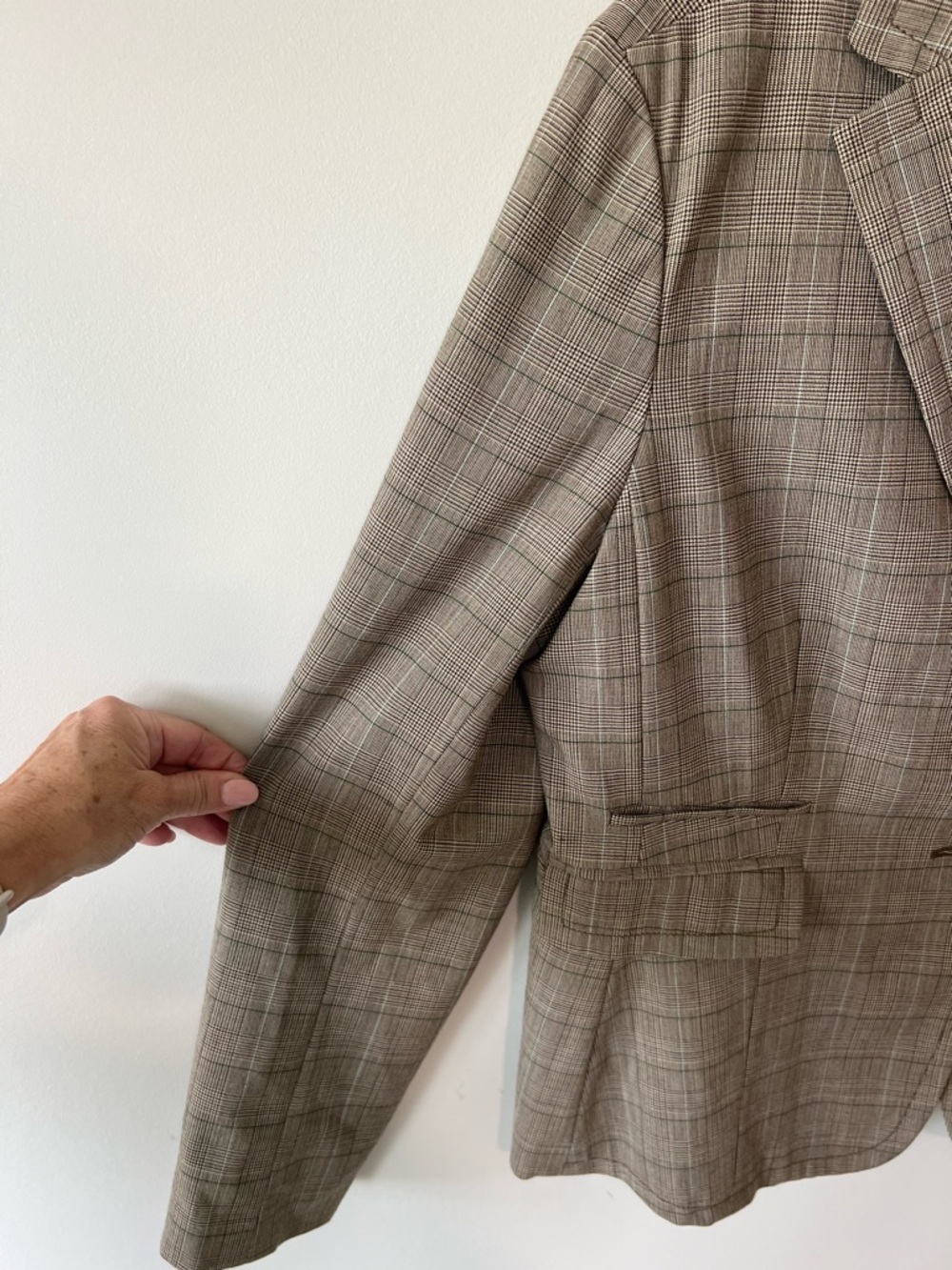 GAP Women's Plaid Two-Button Wool Blend Blazer – Taupe/Brown Size 16 - Picture 2 of 10